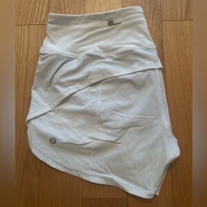 Lululemon White Speed Up Shorts 4”